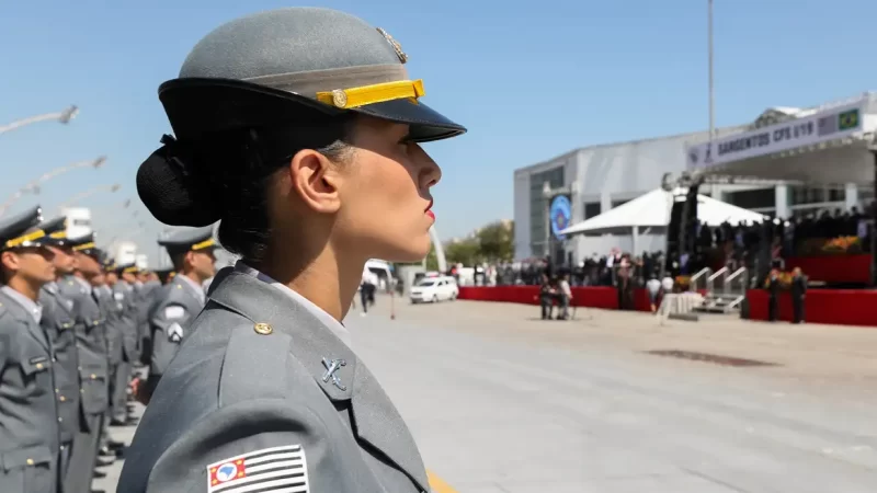Cármen Lúcia suspende concurso da PMSC por limitar vaga para mulheres