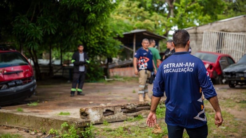*Fiscalização do Detran-AM atua na regularização de empresas de desmonte de veículos*