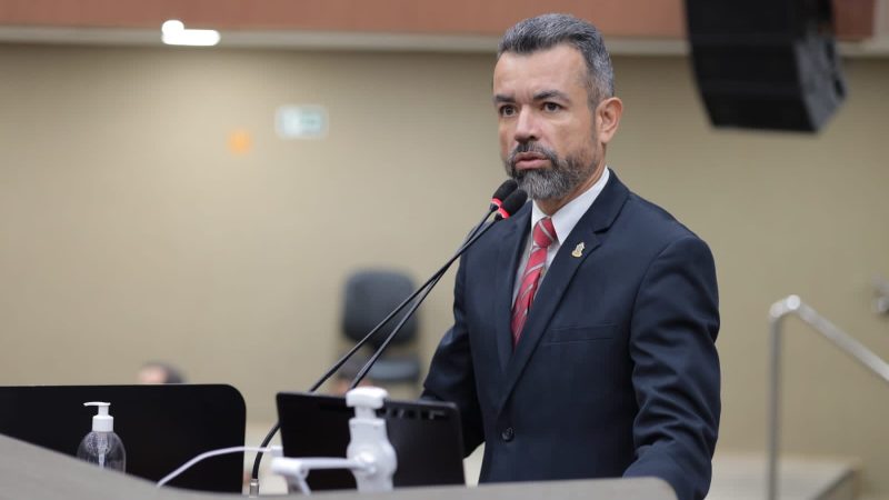 *Vereador Peixoto comemora sanção de Lei Federal que inclui cyberbullying no Código Penal*