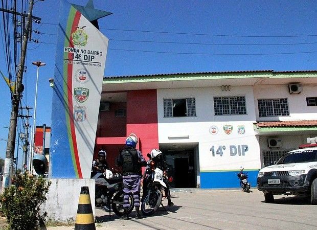 DUPLA É PRESA EM POSSE DE MACONHA, OXI E COCAÍNA NA ZONA LESTE DE MANAUS