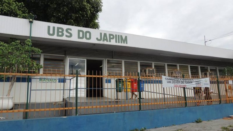 ADOLESCENTE ENTRA EM UBS E AMEAÇA PACIENTE COM FACA