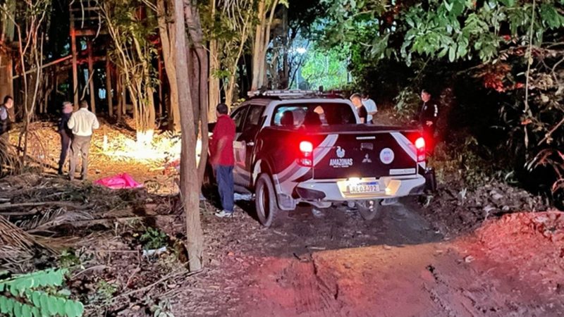 CORPO É ENCONTRADO EM ÁREA DE MATA NO PURAQUEQUARA