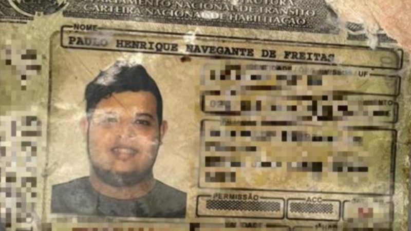 MOTOCICLISTA É ATROPELADO AO EMPURRAR MOTO EM PANE POR AVENIDA