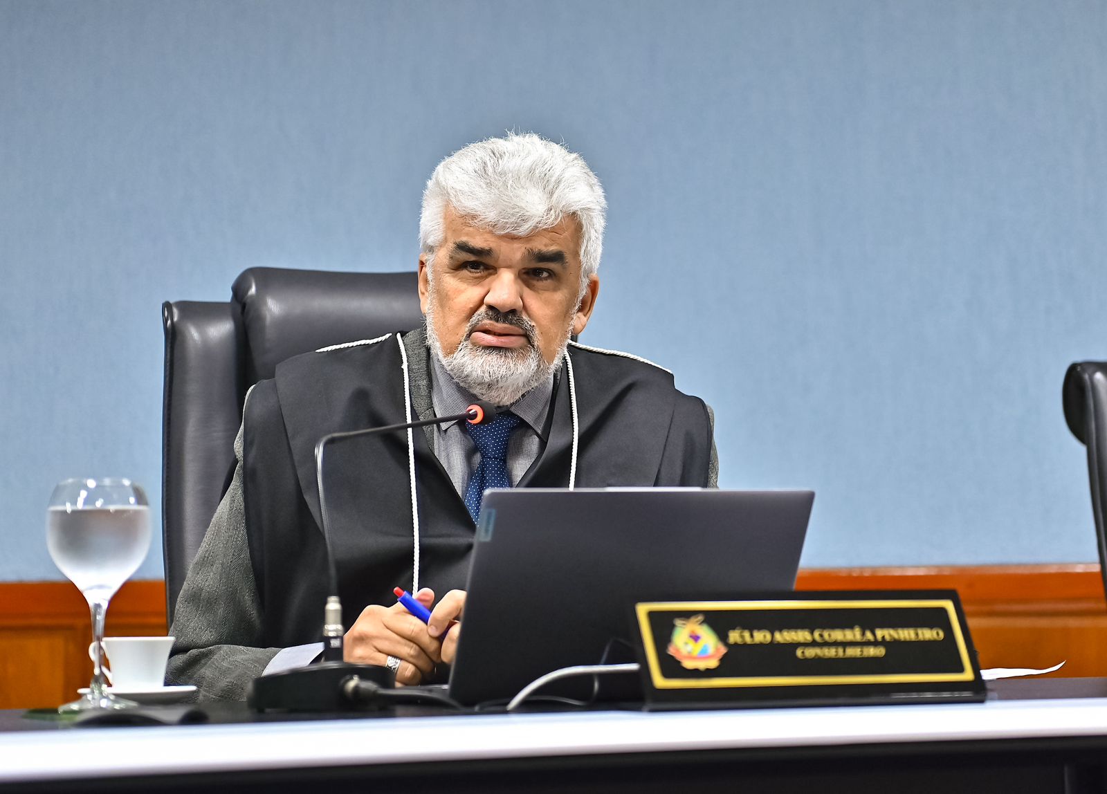 Conselheiro do TCE-AM dá prazo para que o município de Novo Aripuanã se manifeste sobre acessibilidade em site da prefeitura*