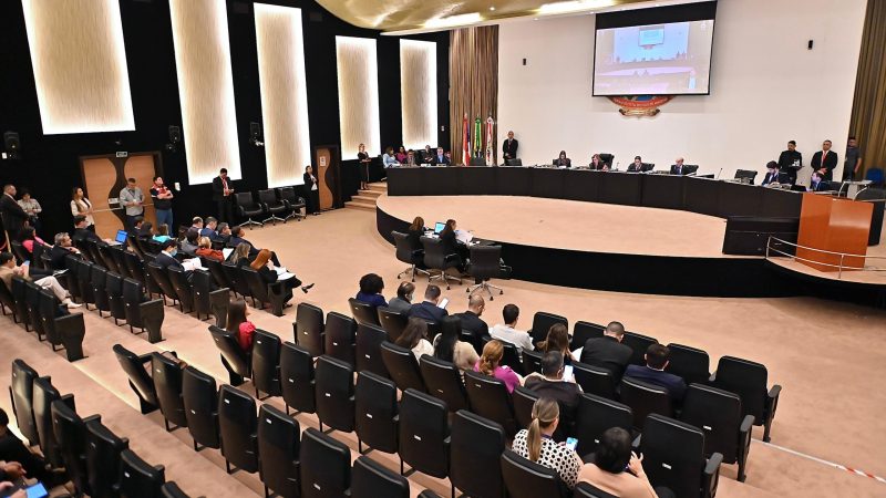 *TCE-AM determina que ex-gestor da Câmara Municipal de Barreirinha devolva R$ 115,9 mil aos cofres públicos*