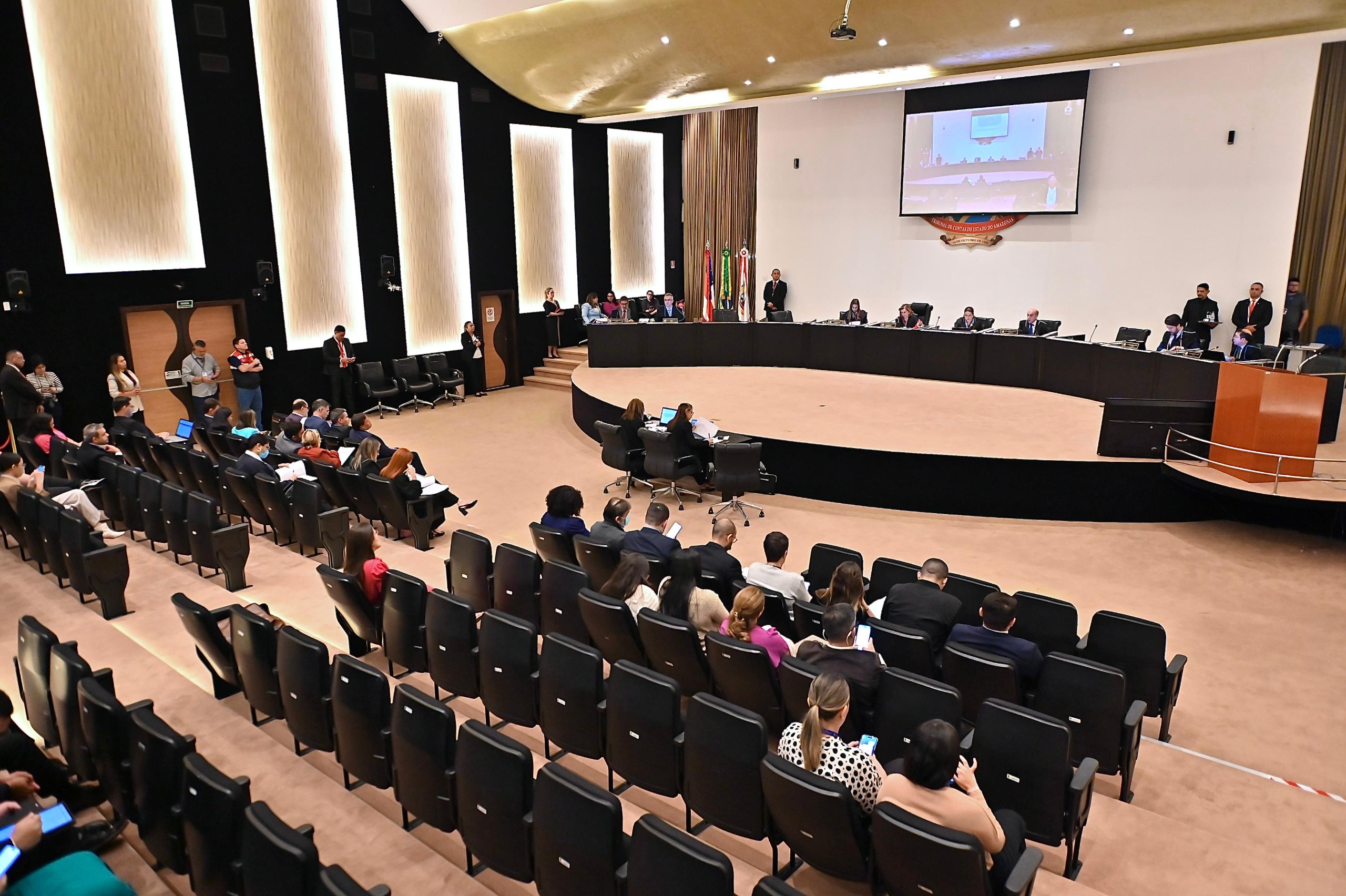 *TCE-AM determina que ex-gestor da Câmara Municipal de Barreirinha devolva R$ 115,9 mil aos cofres públicos*