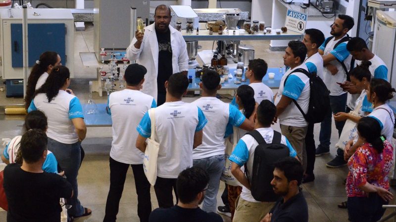 UEA e CBA selecionam participantes para estudo clínico dos impactos da Kombuchá na saúde intestinal