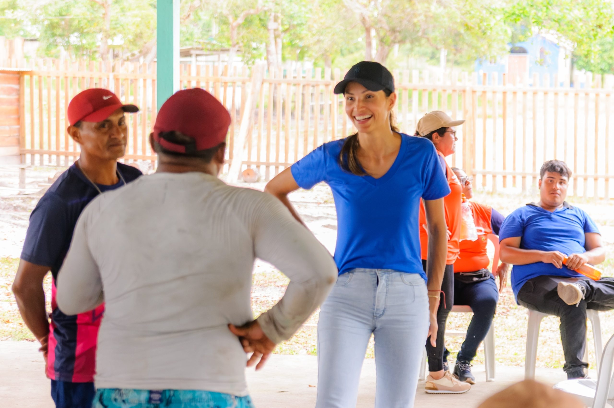 Voltada ao trabalho social, Michele Valadares visita comunidades rurais de Parintins*