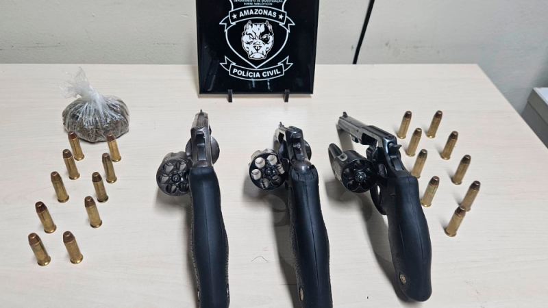 Homem é preso pela PC-AM por tráfico de drogas no bairro Lago Azul