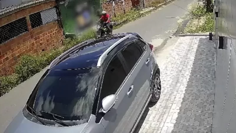 Mãe e filho são assaltados por dupla em moto no Parque das Nações em Manaus