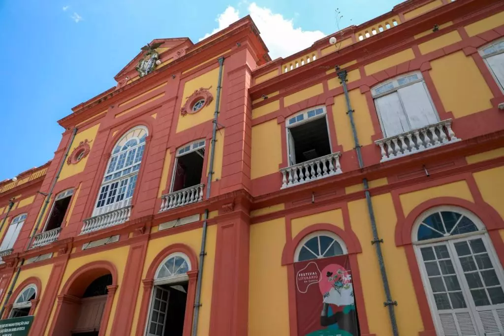 Biblioteca Pública do Amazonas promove evento para troca de livros e gibis