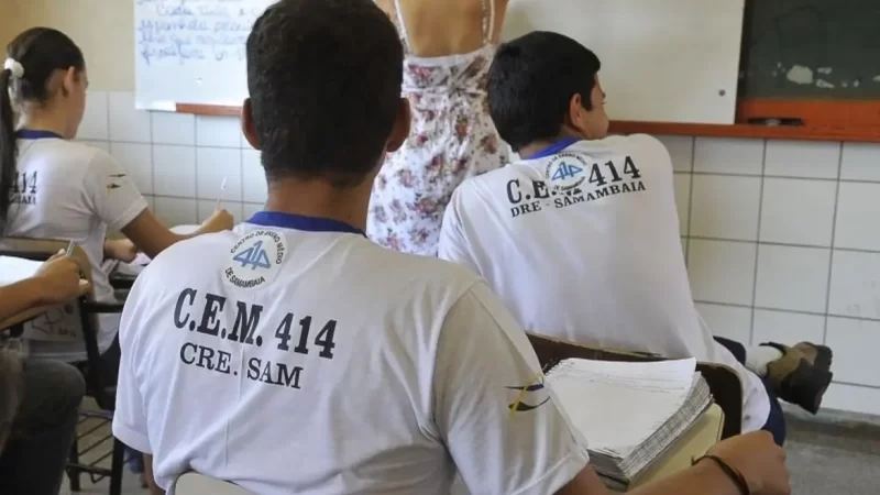 Pé-de-Meia: estudantes nascidos em março e abril recebem hoje R$ 200