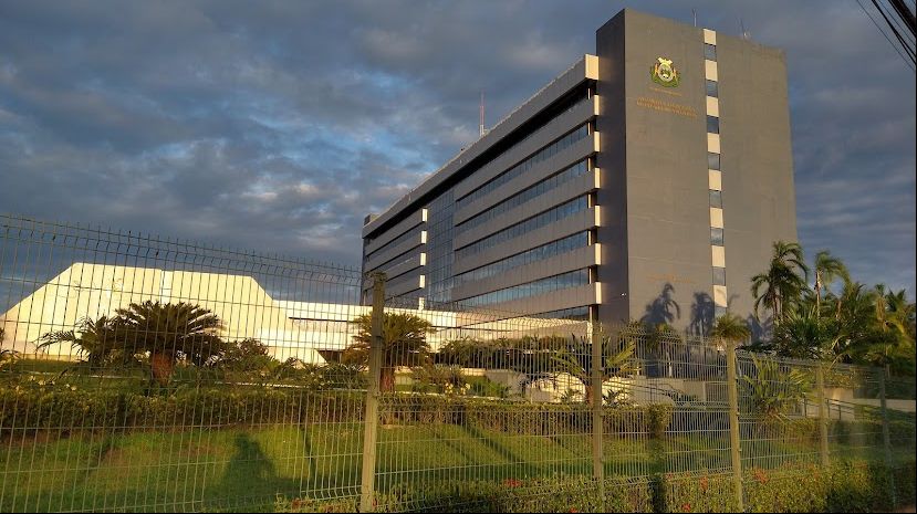 Davi Almeida perde regalias criadas por ele durante mandato tampão de governador