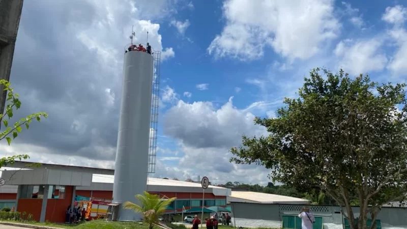 Falta de oxigênio fez trabalhadores desmaiarem dentro de tanque d’água em Manaus