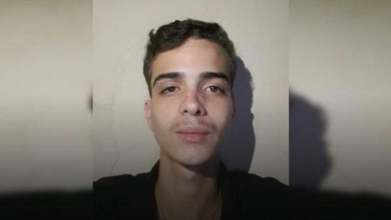 Jovem é preso por engano por dívida de pensão alimentícia mesmo sem ter filhos