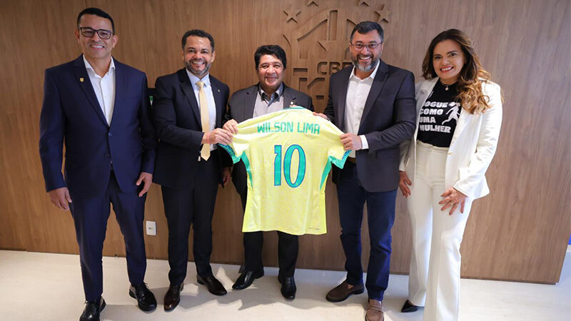 Wilson busca apoio da CBF para jogos da Copa Feminina em Manaus