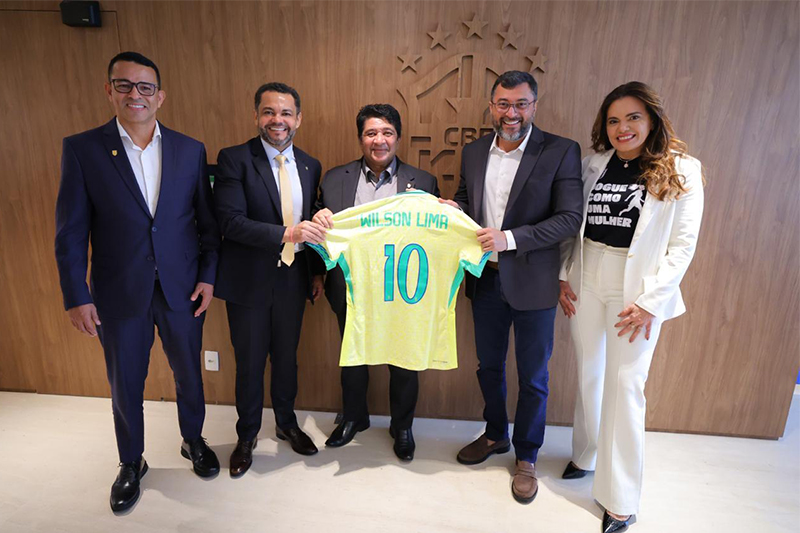 Wilson busca apoio da CBF para jogos da Copa Feminina em Manaus