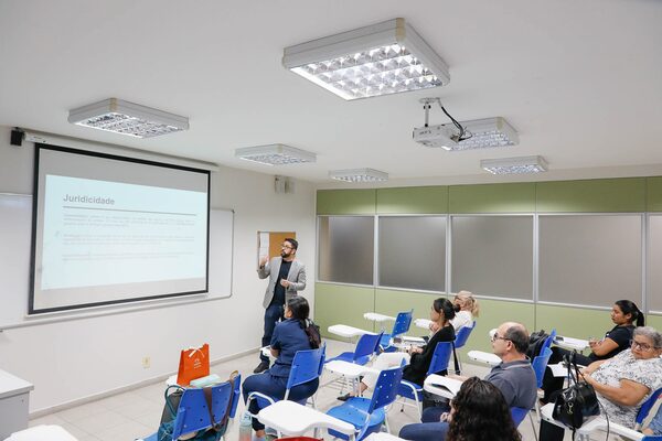 Escola do Legislativo divulga programação para a última semana de fevereiro