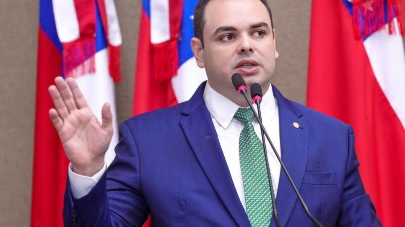 Presidente Roberto Cidade cobra providências urgentes do DNIT para recuperar porto ‘levado’ por balsa em Borba