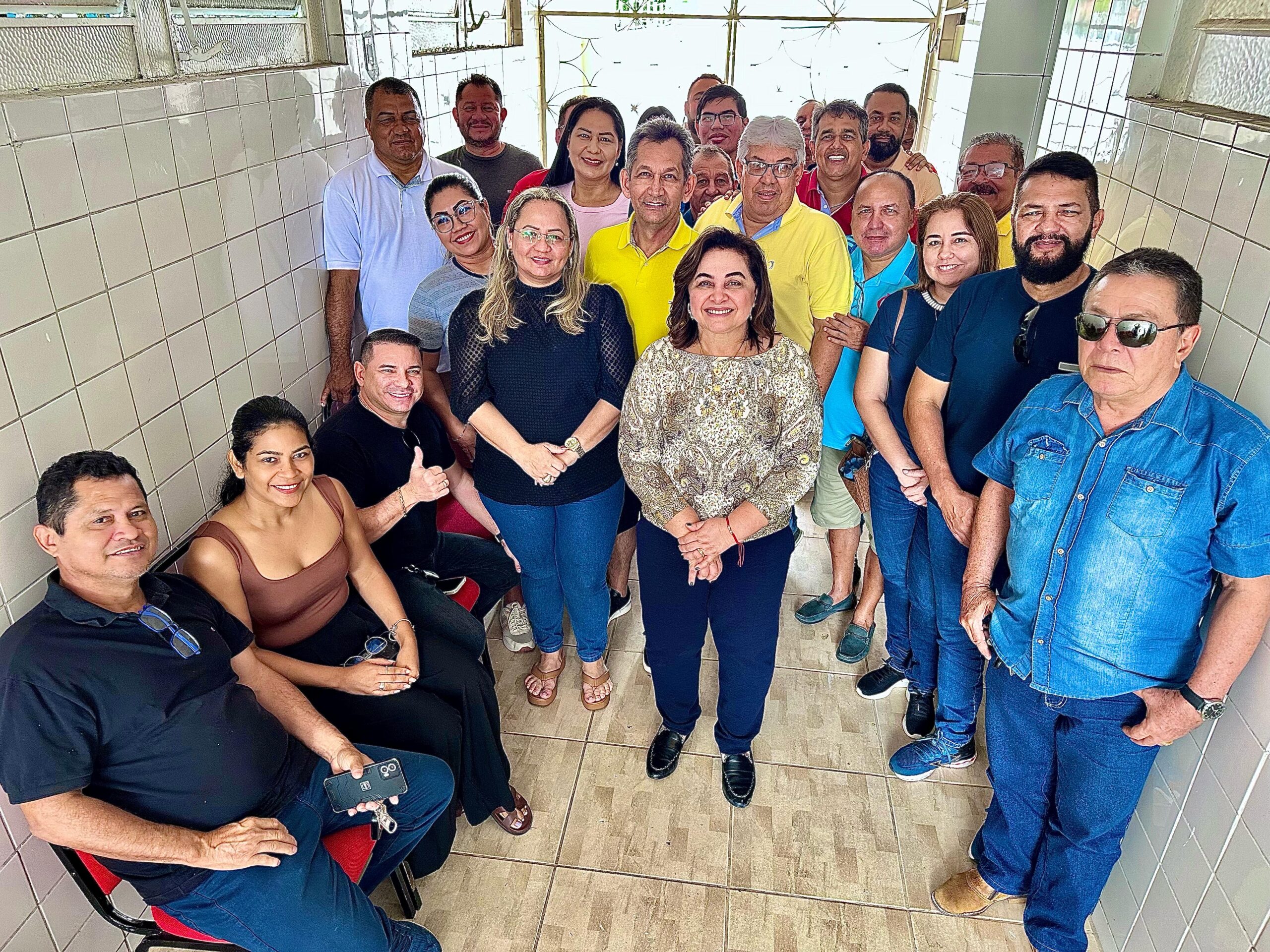 Maria do Carmo fala sobre futuro do Amazonas com associação de líderes do interior