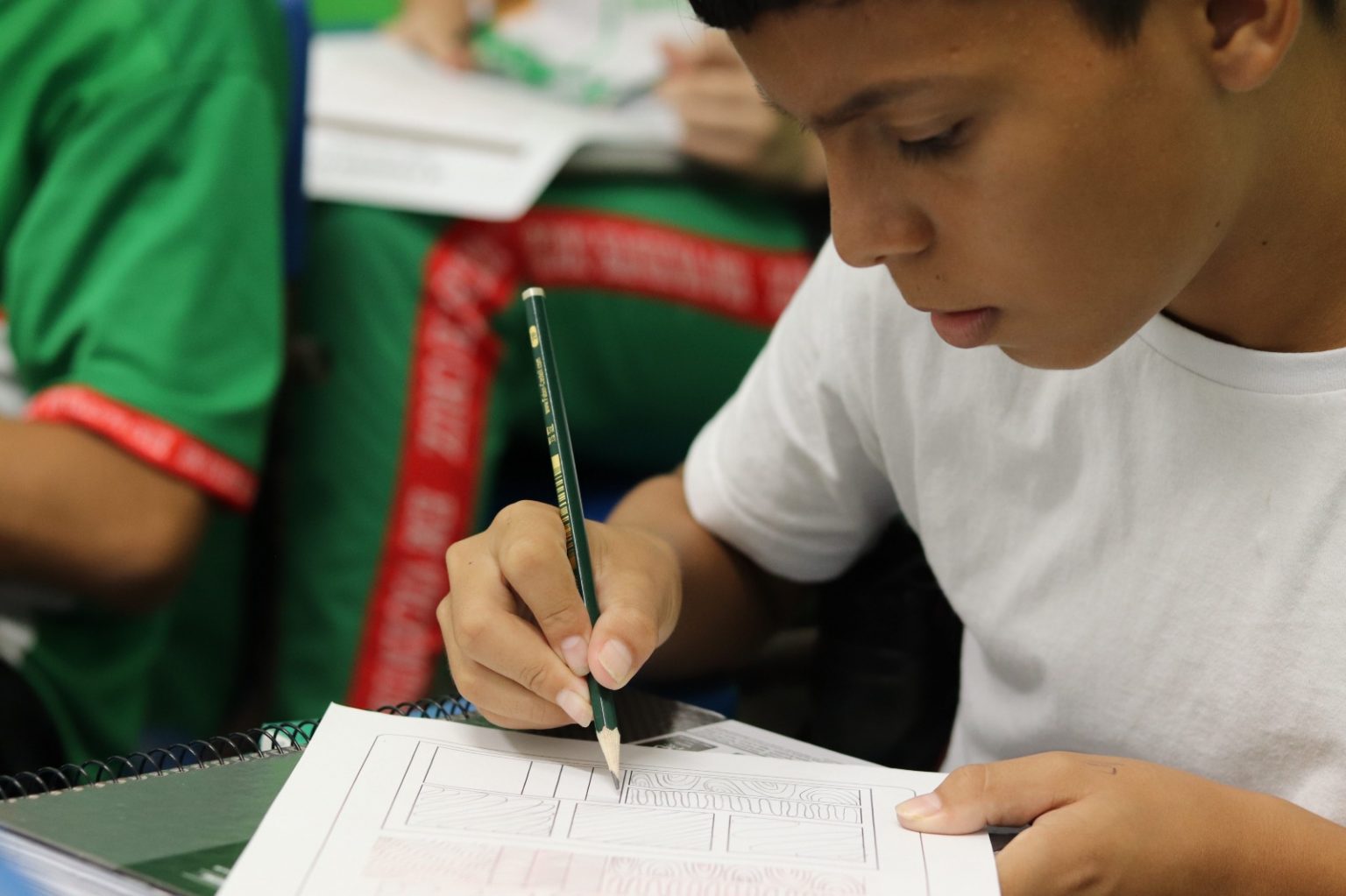 Projeto ‘Aprendendo a Desenhar’ leva educação artística a escolas da zona Norte de Manaus com apoio da prefeitura