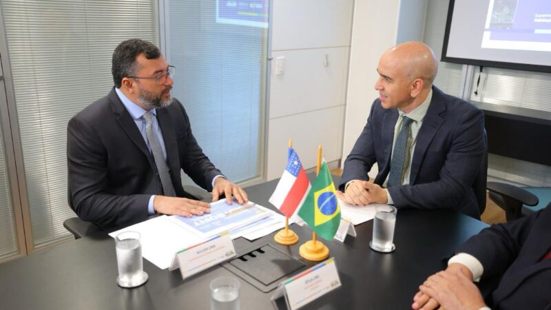 Governador Wilson Lima, Ministério das Cidades e Secretaria do Patrimônio da União assinam contrato para construção de moradias populares em antigo prédio da Receita Federal