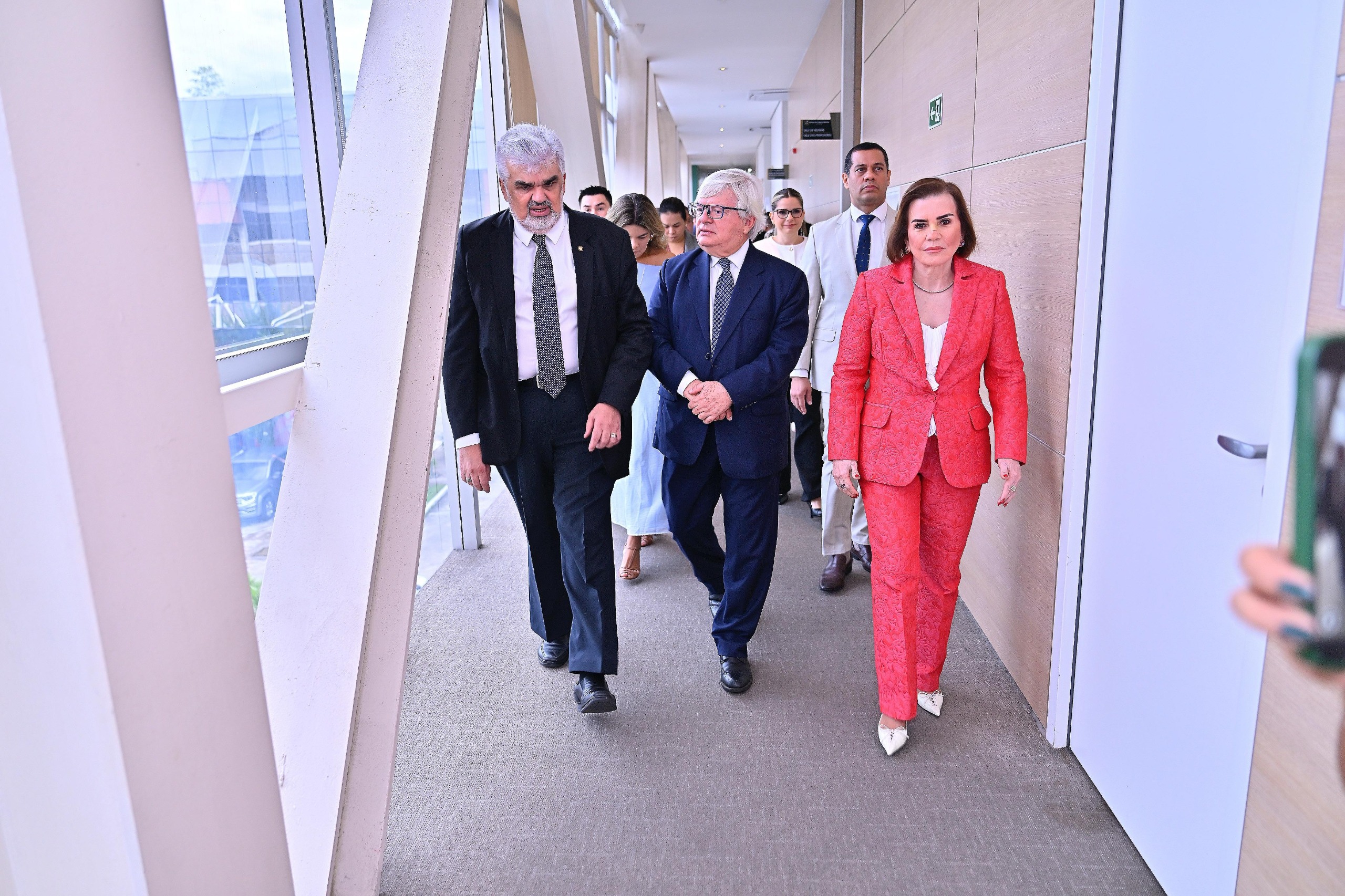 Presidente do STJ reconhece pioneirismo do TCE-AM na fiscalização ambiental