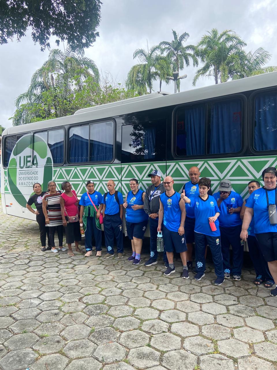 Programa ‘Mais Acesso’ da SEC, em parceria com a UEA, promove inclusão com assistidos da Apae Manaus em turismo pedagógico na Arena da Amazônia