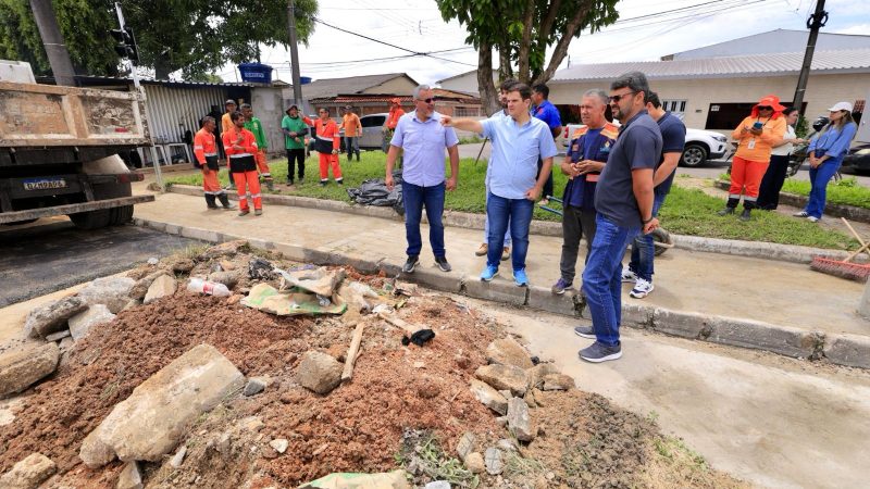 Prefeito David Almeida fiscaliza intervenções viárias para melhorar fluidez e segurança no trânsito da cidade
