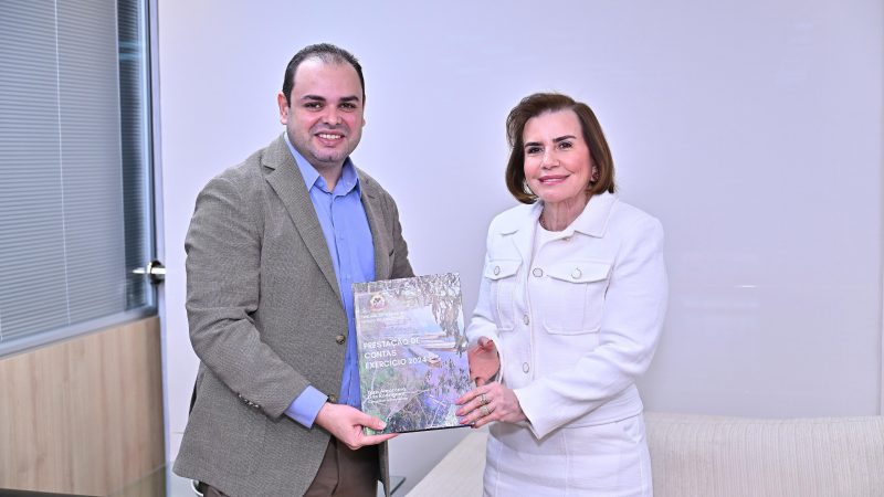 TCE-AM entrega Prestação de Contas à Aleam e reforça parceria institucional no último dia do prazo para gestores