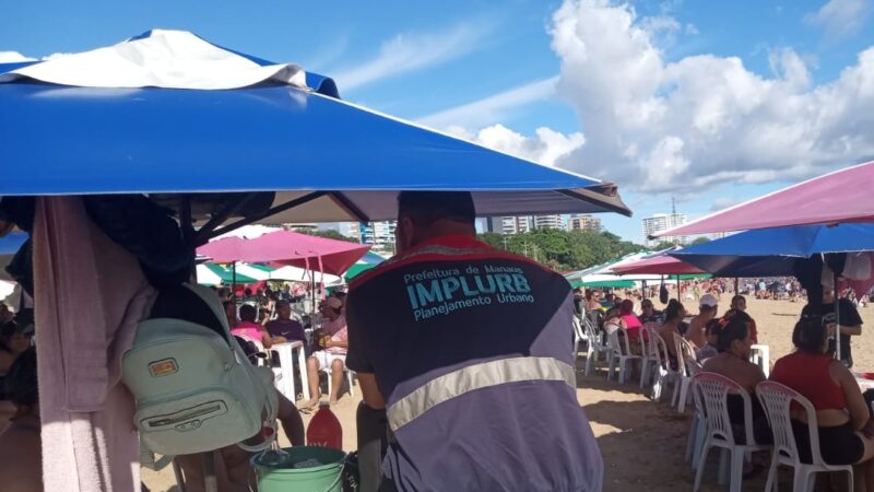 Prefeitura reforça proibição de garrafas de vidro na praia da Ponta Negra para evitar acidentes e riscos a banhistas