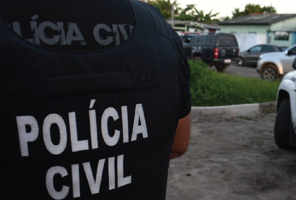 Pastor vai à delegacia orar por detentos e termina preso no Amazonas; saiba o motivo