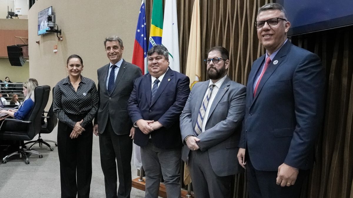 Câmara Municipal de Manaus recebe visita do embaixador da Itália