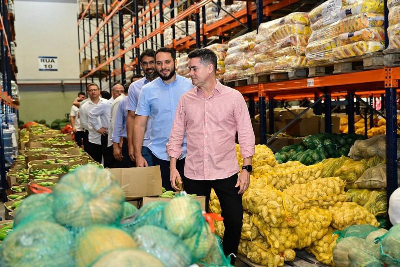 Prefeito David Almeida garante qualidade e logística eficiente na merenda escolar