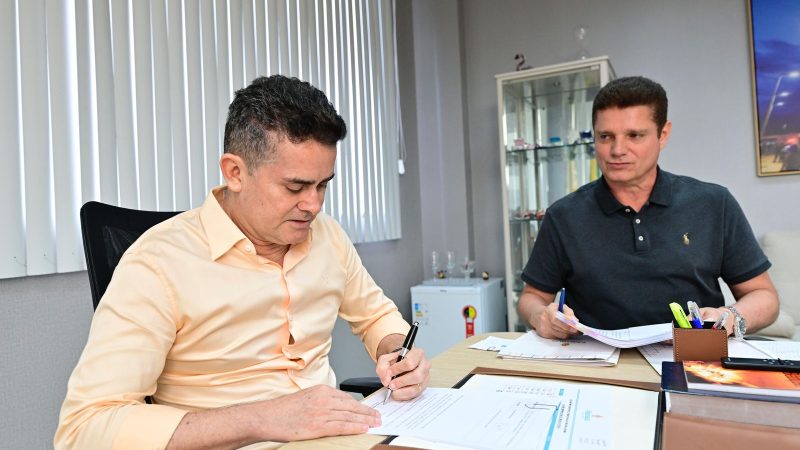 Prefeito David Almeida anuncia reajuste salarial e unificação das datas-bases para servidores municipais