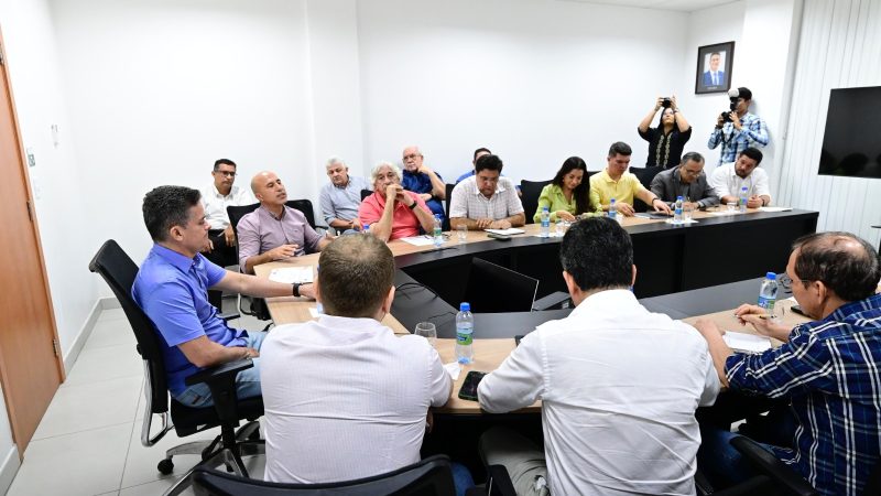 Prefeito David Almeida determina empenho total da gestão no reordenamento do Centro de Manaus