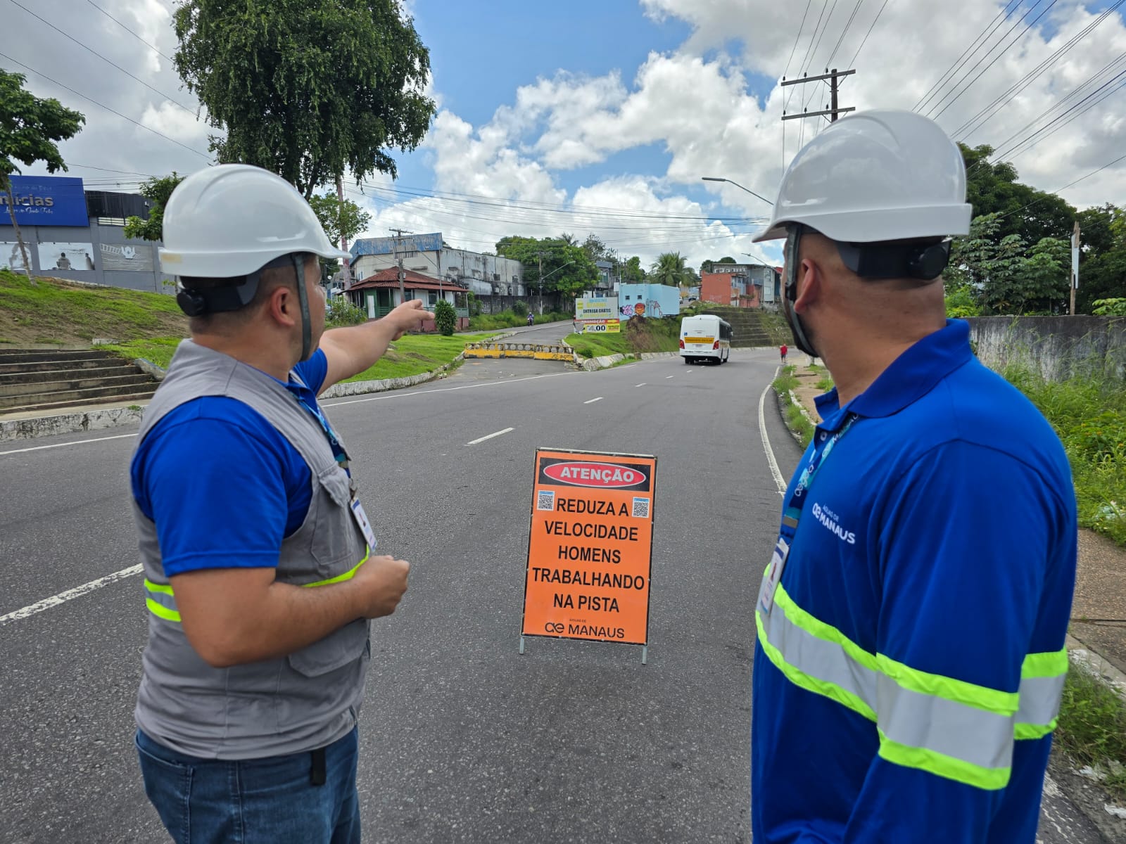 Águas de Manaus realiza melhoria em adutora no bairro Santo Antônio a partir desta quinta (17)Serviço de água não será impactado, mas vias do bairro vão passar por interdição total no período. Obra deve ser concluída na segunda-feira (21).