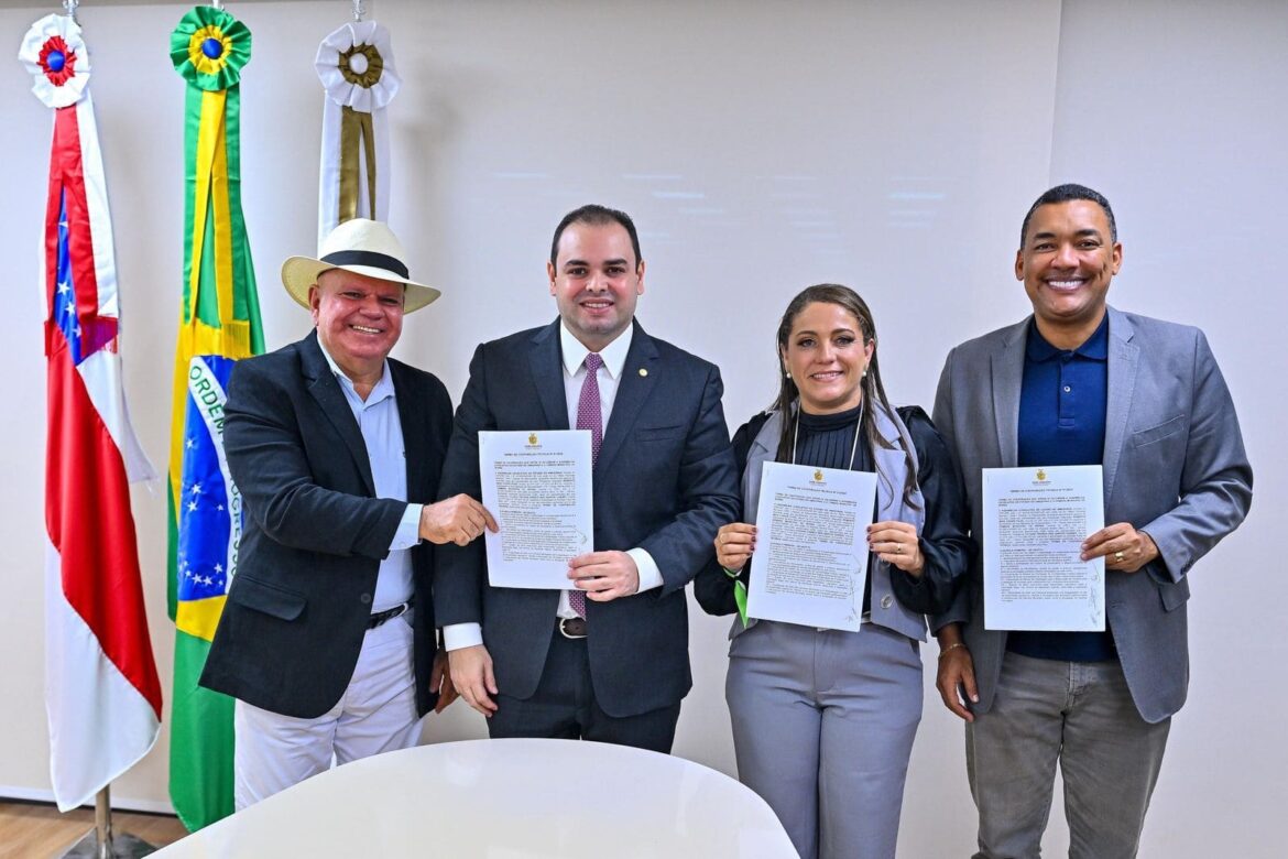 Presidente Roberto Cidade assina termo de cooperação com a Câmara de Borba para revisão da Lei Orgânica do município