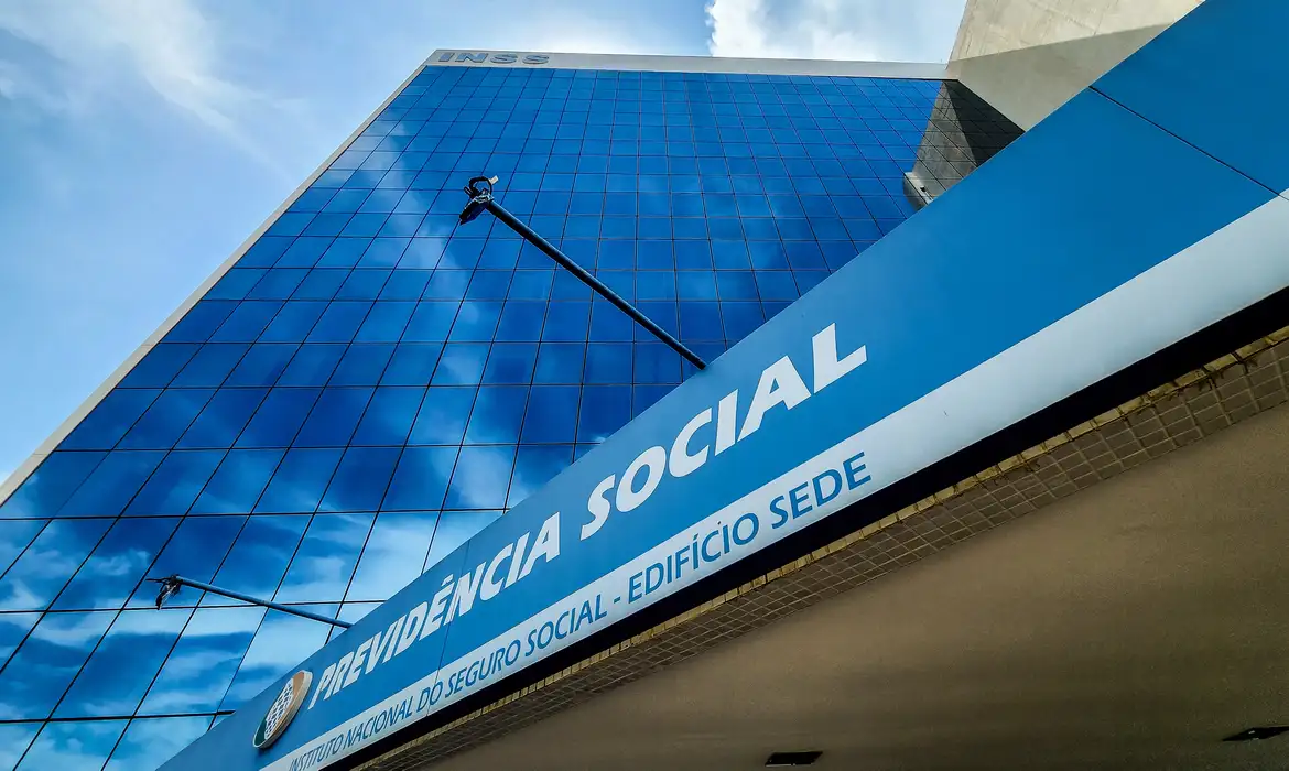 CGU recomendou suspensão de descontos em folha de aposentados