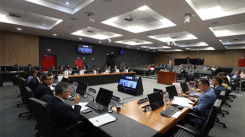 CNJ proíbe tribunais de criarem penduricalhos para turbinar salários