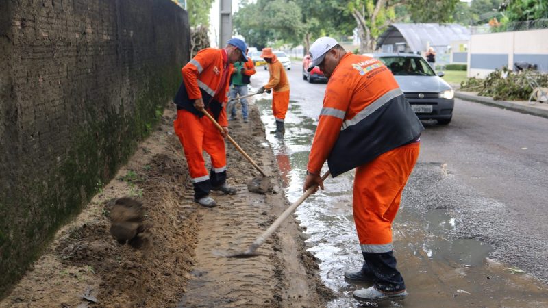 Prefeitura realiza ação preventiva no bairro São José Operário para evitar alagamentos