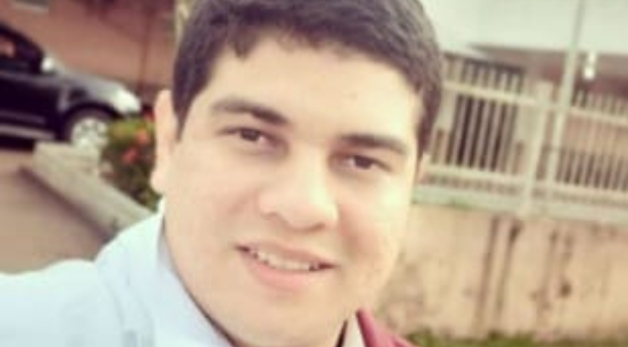 Médico encontrado com garota de 15 anos em motel é solto após audiência de custódia em Manaus