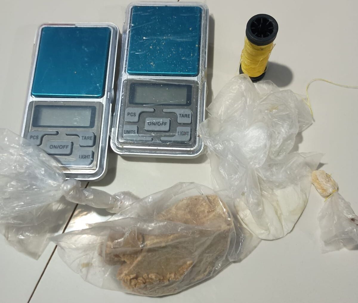 No interior, Polícia Militar do Amazonas prende quatro pessoas  e apreende 154 porções de drogas