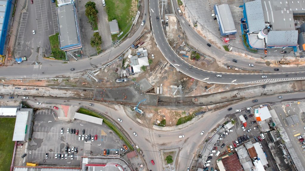 Obras no viaduto Rei Pelé irão alterar trânsito e transporte a partir de domingo (25); veja mudanças