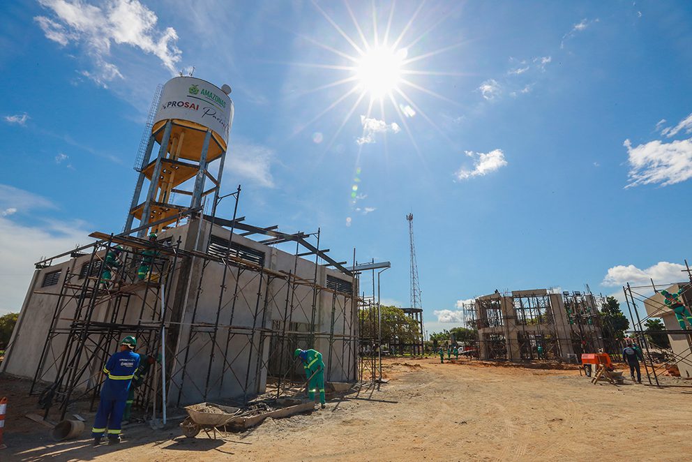 Obras de saneamento básico do Prosai Parintins avançam para levar água potável e esgoto para a população do município
