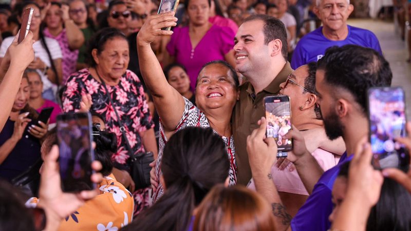 Roberto Cidade leva emoção e reconhecimento às mães das zonas Sul e Oeste de Manaus
