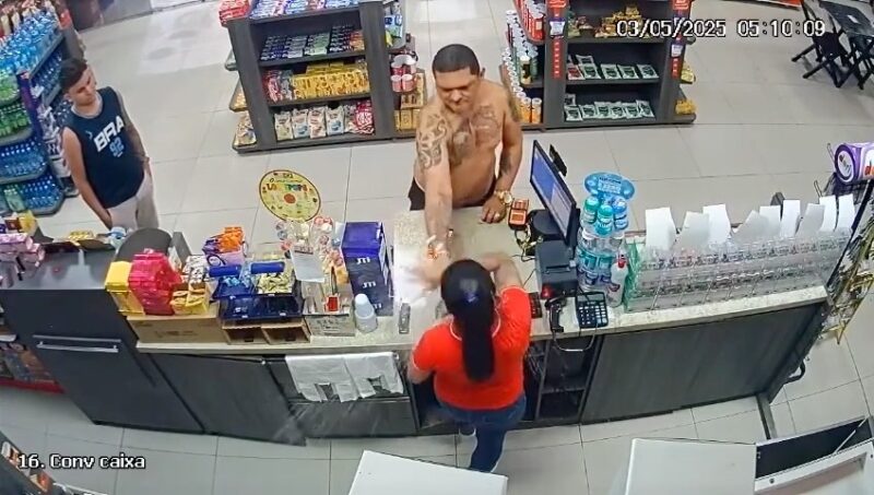 Atendente agredida em posto de Manaus pede justiça: “Estou traumatizada”