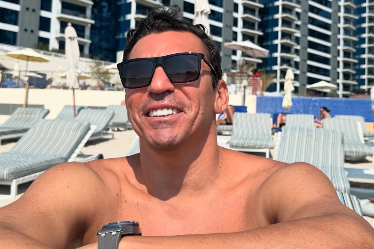 Lúcio, ex-zagueiro da Seleção Brasileira, é internado com queimaduras