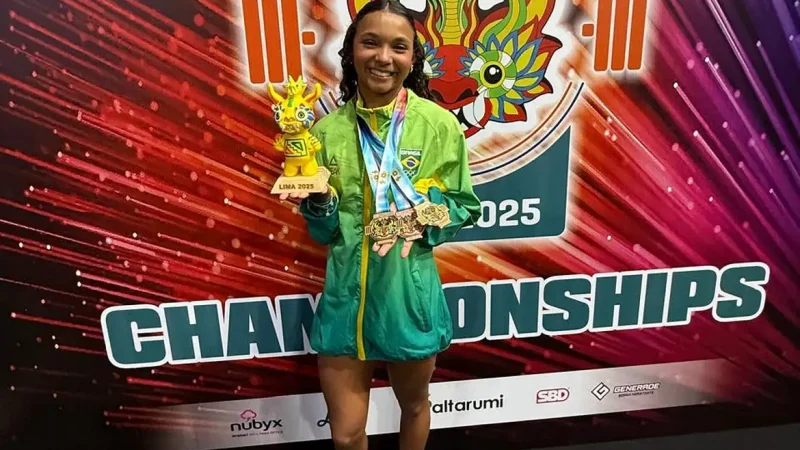 Carioca de 14 anos conquista Mundial sub-17 de levantamento de peso