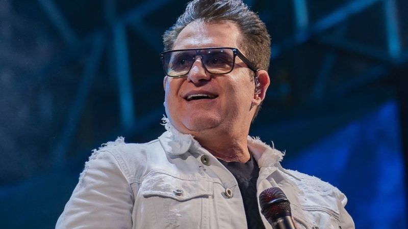 Marrone recebe alta, após queda do palco